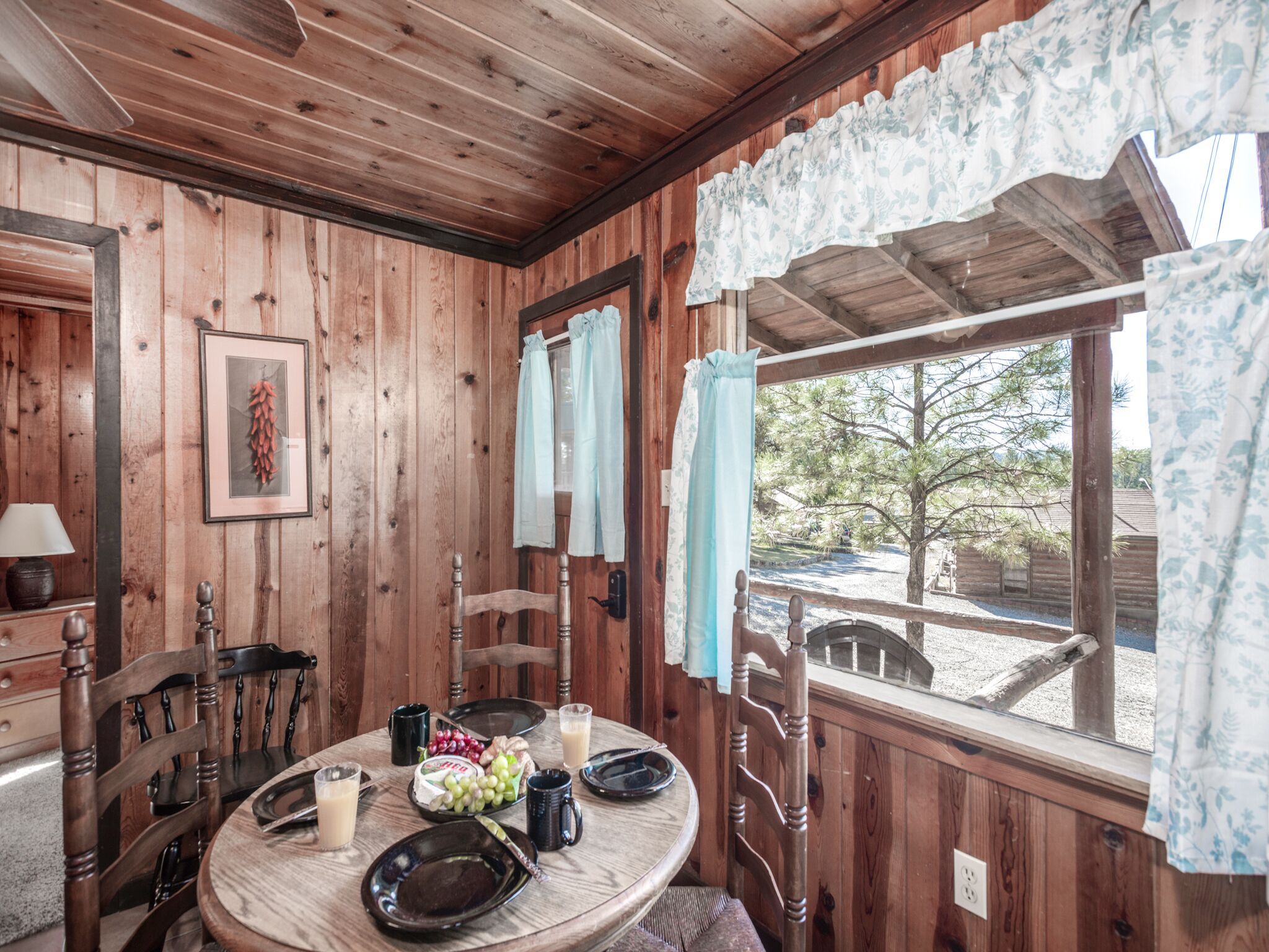 Tiny Two | Pet Friendly, Modern Amenities!