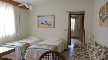 Caja de seguridad en la habitación, wifi gratis y ropa de cama