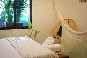 Comfort Double Room, 1 Queen Bed | In-room safe, blackout curtains, free WiFi - Kuka y Naranjo (Mérida)