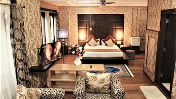 Studio Suite | 1 bedroom, Egyptian cotton sheets, premium bedding, Select Comfort beds