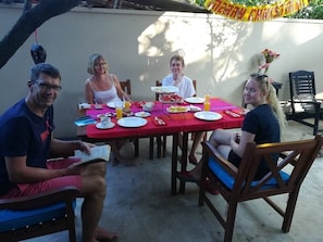 Aile yemek salonu