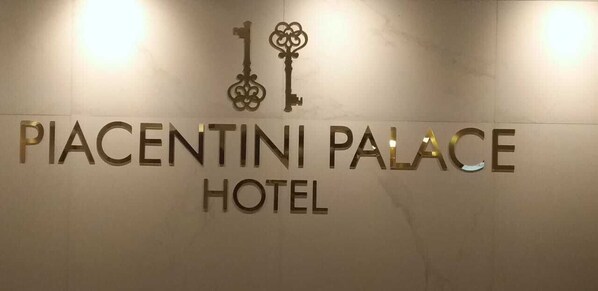 Interior detail - Piacentini Palace Hotel (Campo Mourao)