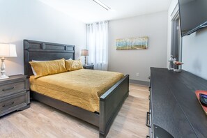 5 bedrooms, iron/ironing board, free WiFi, bed sheets