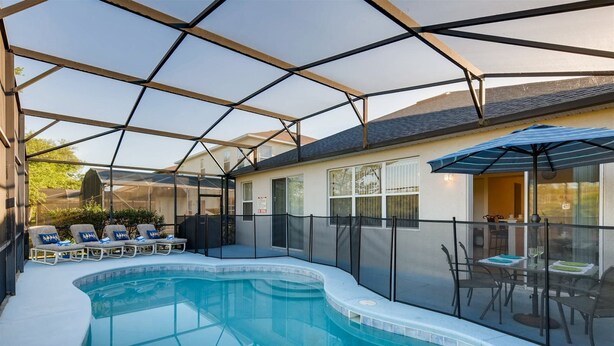 Casa | Piscina | Una piscina al aire libre