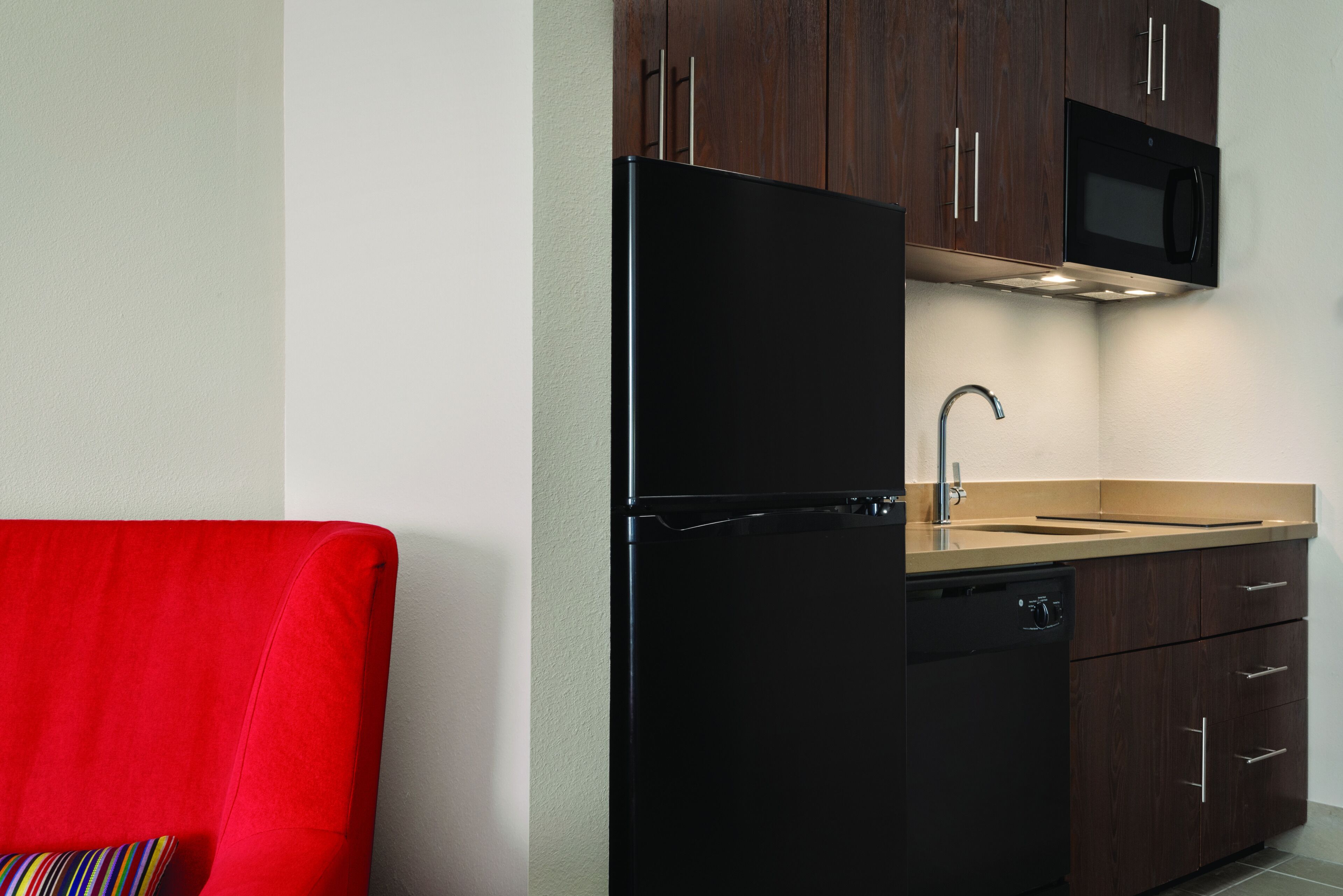 suite, 1 bedroom, non smoking | private kitchen | fridge, microwave, stovetop, dishwasher