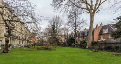 Elm Park Gardens XI by Onefinestay