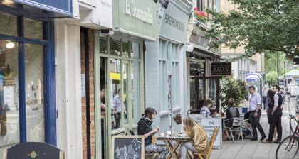 Lambs Conduit Street by Onefinestay