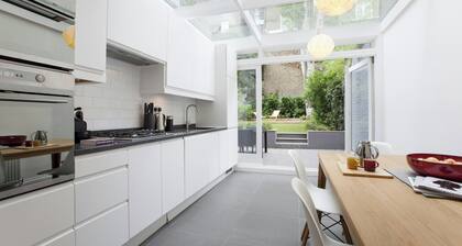 Ossington Street by Onefinestay