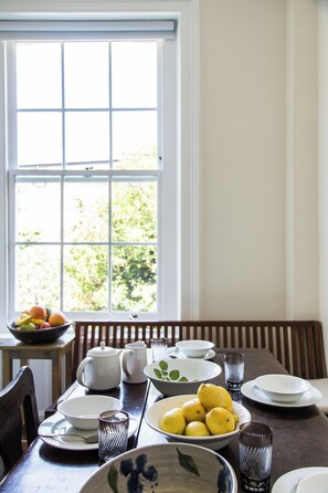 Departamento (2 Bedrooms) | Restaurantes