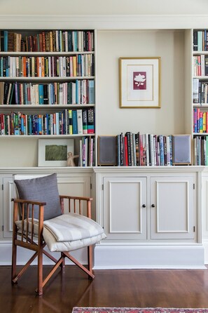 Interior - Gibson Square by Onefinestay (London)