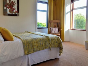 3 bedrooms, free WiFi, bed sheets