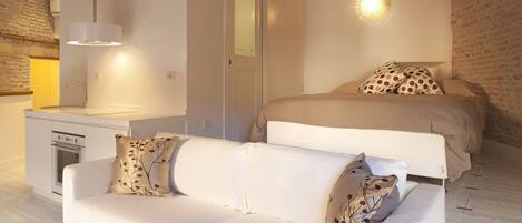 1 chambre, fer et planche à repasser, Wi-Fi gratuit, draps fournis