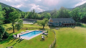 Piscine extérieure (ouverte en saison)