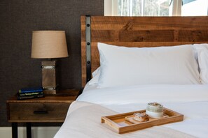 Allaben King | Free WiFi, bed sheets - Shandaken Inn (Shandaken)