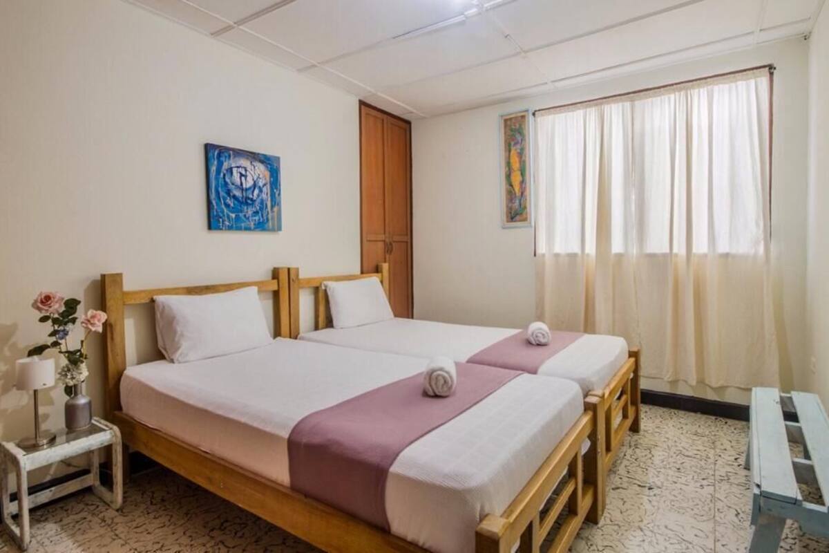 Triple Room | WiFi (free), bed sheets
