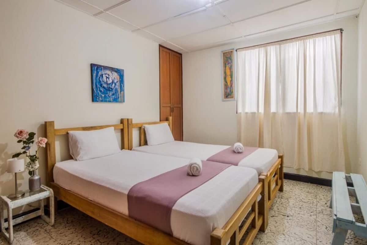 Habitación triple | Wifi gratis y ropa de cama