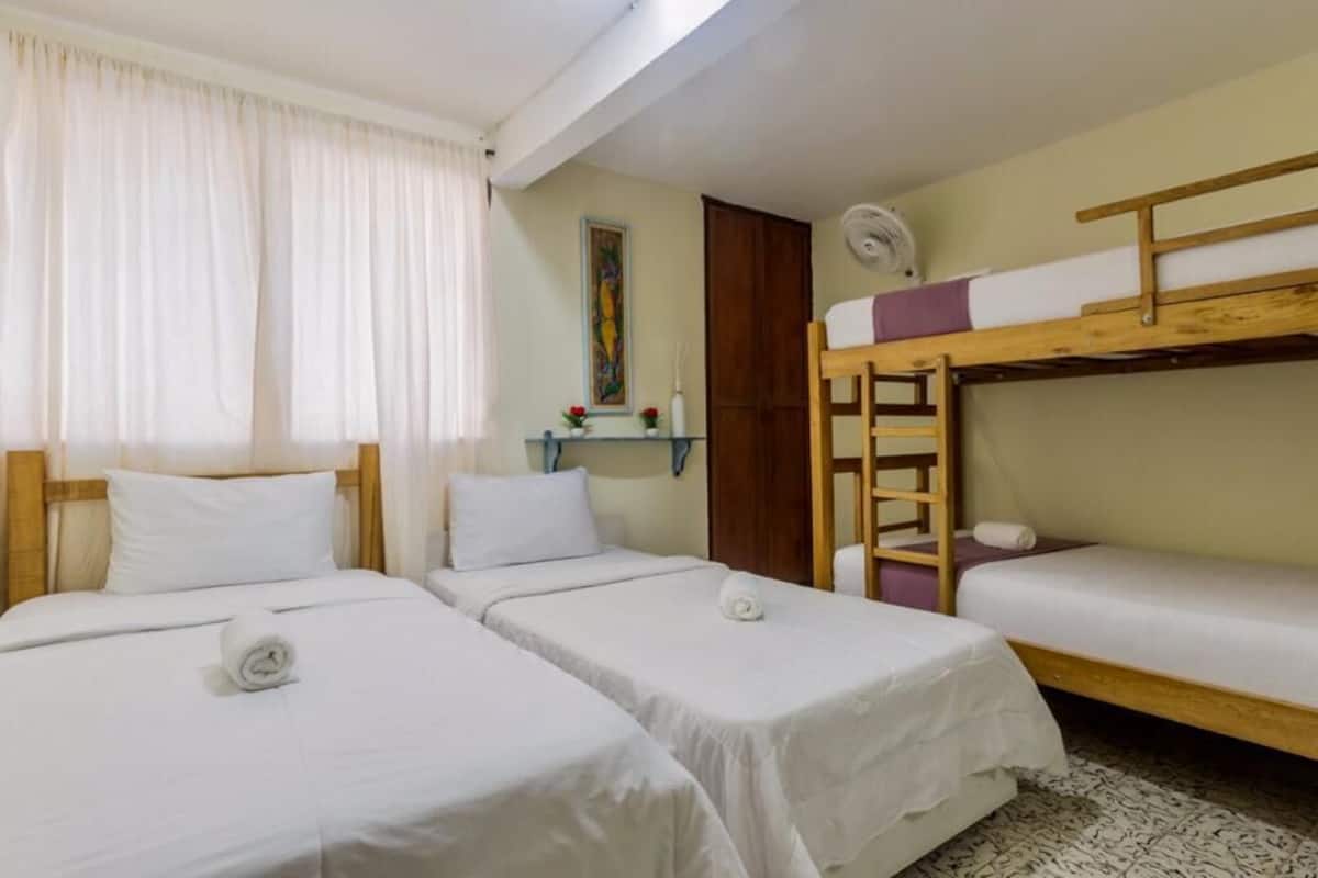 Wifi gratis y ropa de cama