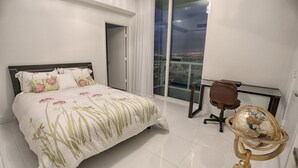 Unclassified image, 4 of 78, button - Downtown Miami Large Penthouse Condo (Miami)