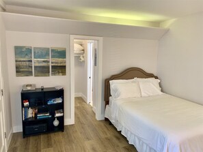 1 bedroom, desk, free WiFi