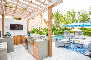 Balcony - Miami Guest Cottage w/ Private Pool + Porch (Miami)