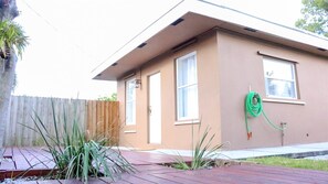 Exterior - Red Deck Manors (Wilton Manors)