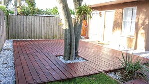 Property grounds - Red Deck Manors (Wilton Manors)