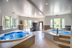 Interior - New Remodel! Upgrades Galore, Fast WiFi Near Slopes & Bus! (Breckenridge)
