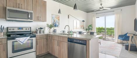 Fridge, microwave, oven, stovetop