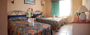 In-room safe, iron/ironing board, free WiFi, bed sheets - Estancia Real Cabo San Lucas (Cabo San Lucas)
