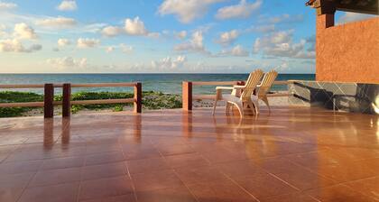 A Wave From It All - Chuburna Beach Front, Spacious Family or Romantic Villa