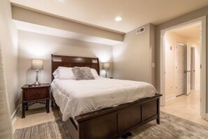 4 bedrooms, desk, iron/ironing board, travel cot