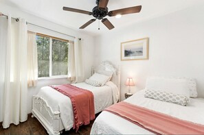 9 bedrooms, desk, iron/ironing board, travel crib