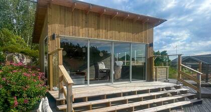Amazing home in Henån with WiFi