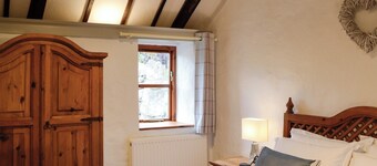 1 bedroom accommodation in Llangennith, near Swansea