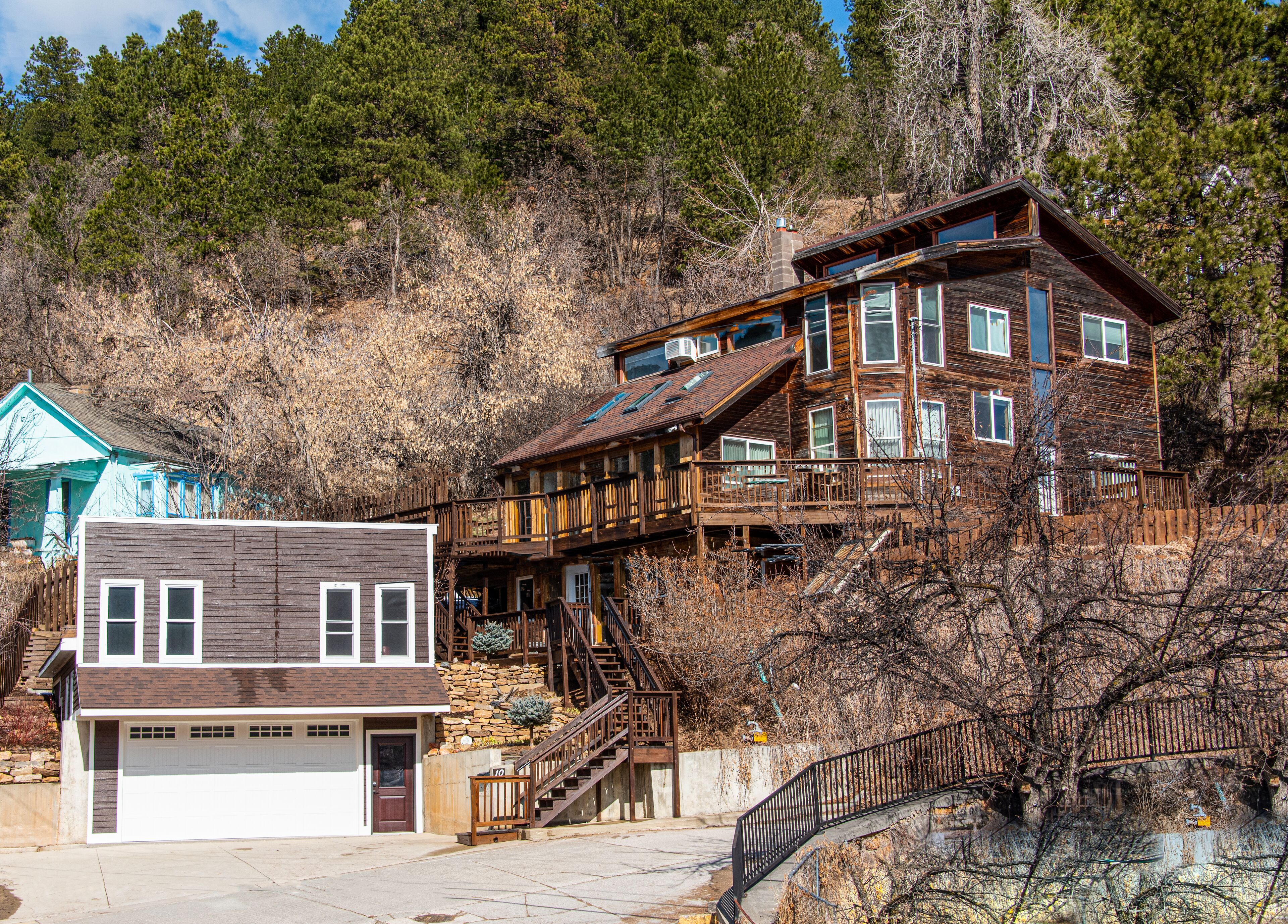 Twin Pines Lodge - 4 Bedroom Vacation Rental in Deadwood, South Dakota