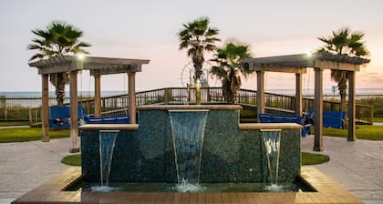 NEW UPDATES! Top Flr Sunrise-Ocean View, Prvt Beach Access, Pool, W&D, Parking