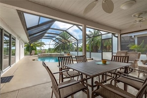 House, 5 Bedrooms | Pool