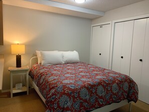 Internet, bed sheets - Panorama Horsethief Lodge studio condo sleeps 4: Unit 703 (Panorama)