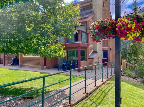 Panorama Horsethief Lodge studio condo sleeps 4: Unit 703