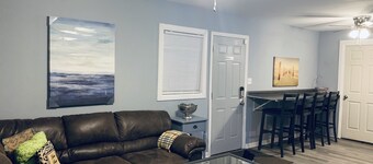 Newly renovated cozy 1090 sq feet brick house. <br>Free WiFi, cable TV, parking.