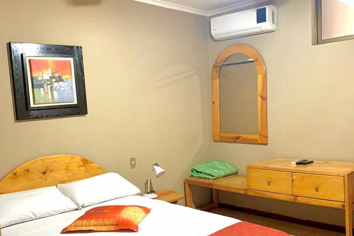 1 habitación, espacio para trabajar con laptop y wifi gratis