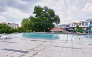 Outdoor pool - Zenith Suite Residence (Johor Bahru)