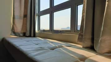 3 bedrooms, desk, laptop workspace, free WiFi
