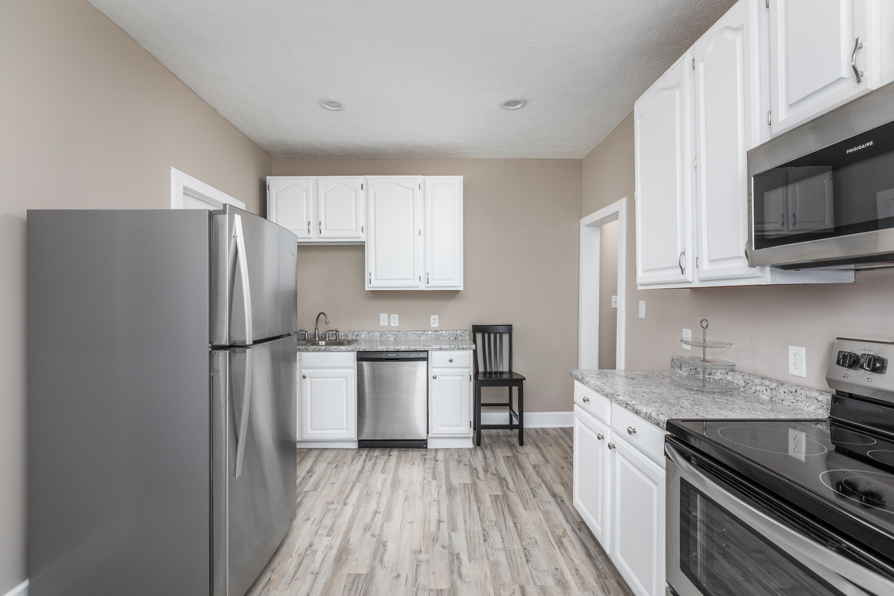 Spacious & Cheery -Family Friendly - 5min to downtown