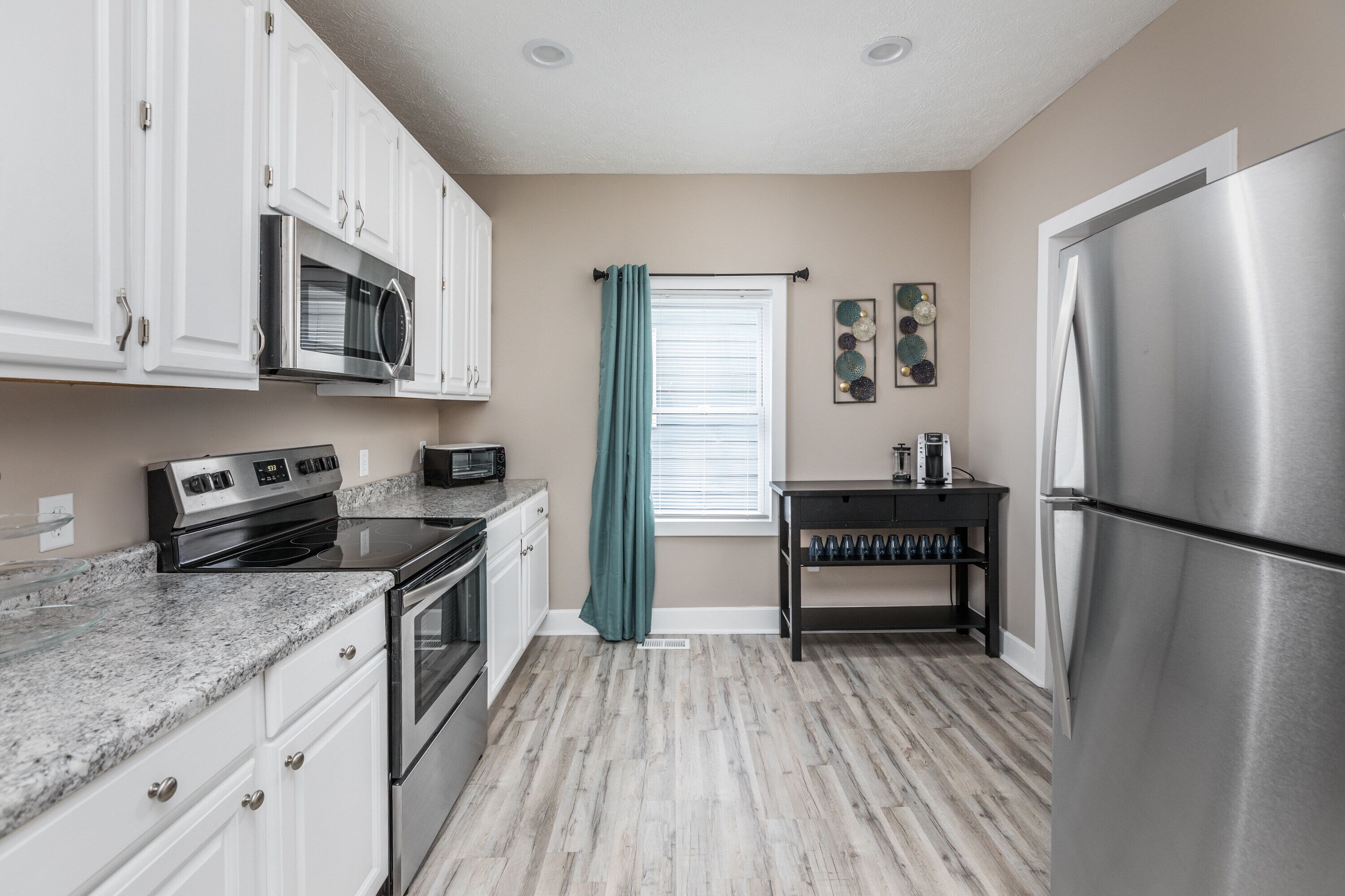 Spacious & Cheery -Family Friendly - 5min to downtown