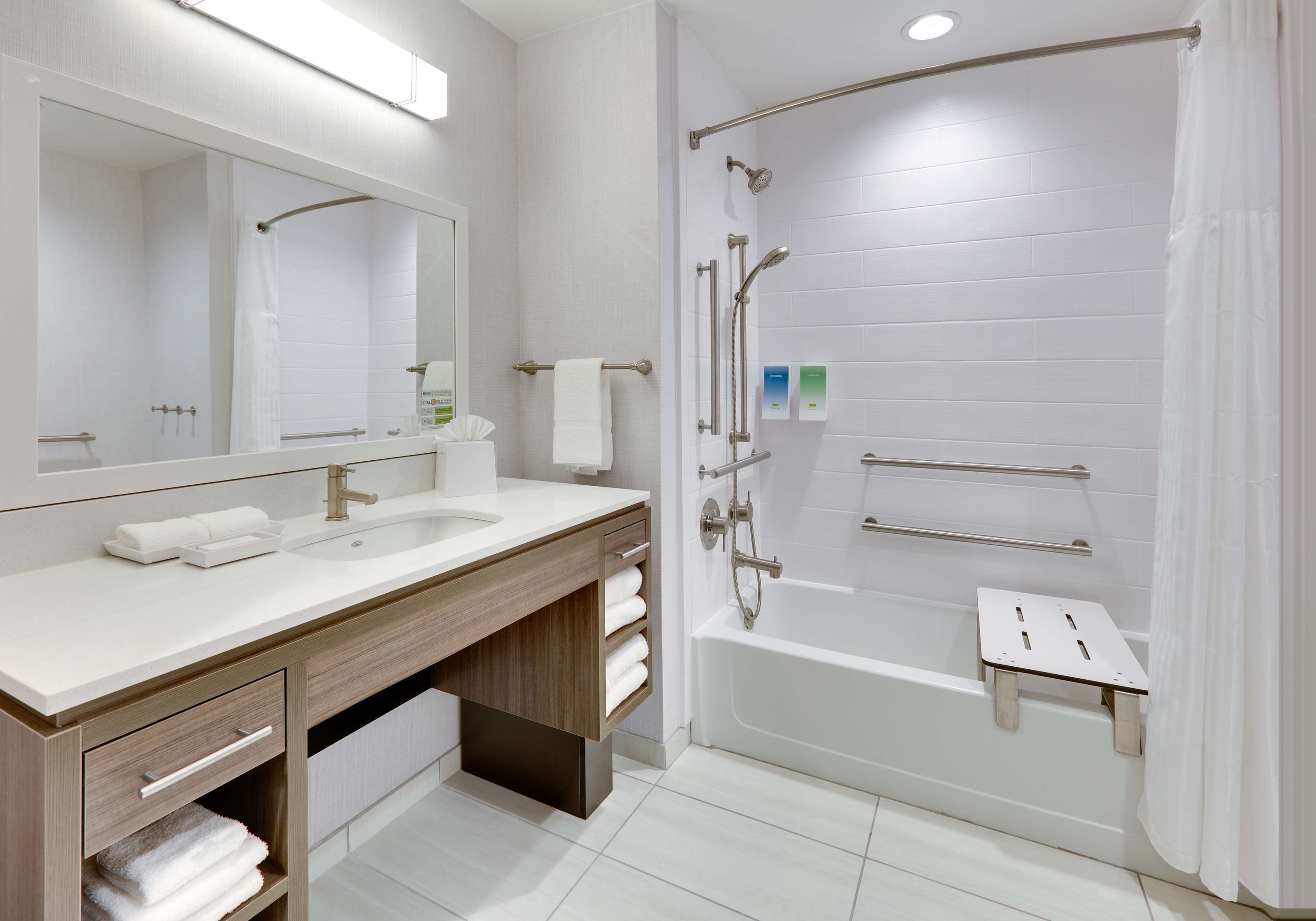 studio, 2 queen beds, accessible, bathtub | bathroom | hair dryer, towels, soap, shampoo