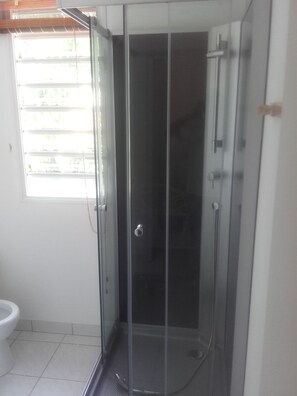 Shower, toilet paper