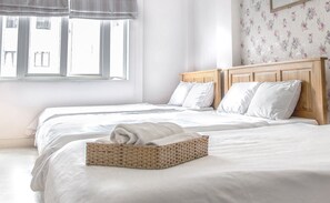 Panoramic Shared Dormitory - datphongsanbay.com (Ho Chi Minh City)