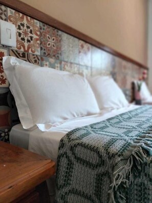 Individually decorated, individually furnished, free WiFi - Pousada Vale do Sol (Embu das Artes)