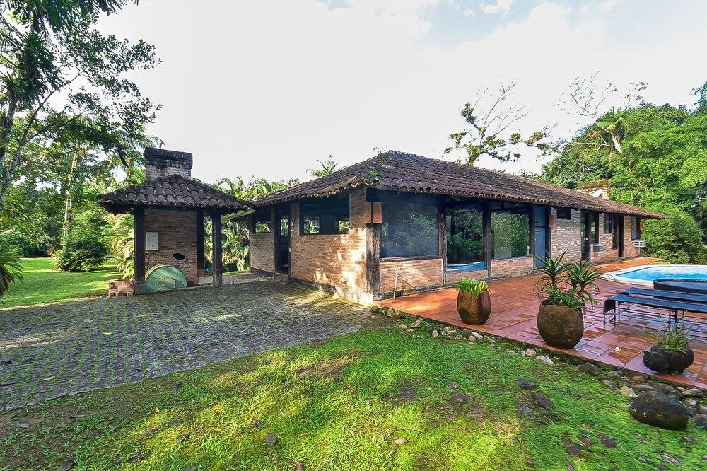 Riverside paradise in Morretes